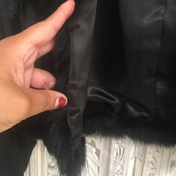 ✨Gorgeous Rabbit Fur Bebe crop coat✨ - Picture 7 of 8